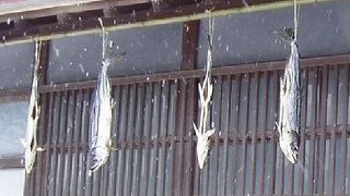 冬には名産の「塩引き鮭」が…