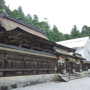 熊野本宮大社・・・神聖な雰囲気が漂っている世界遺産の神社です。
