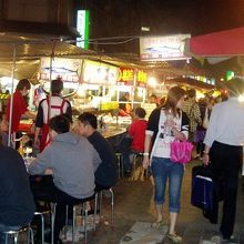 寧夏夜市のにぎわい−台北