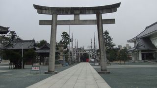 きつね塚は迫力あります。