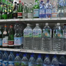 日本製のドリンク類も多い