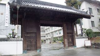 旧大手門は今は西条高等学校の校門！