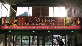 専用シャトルバスでらくらく往復