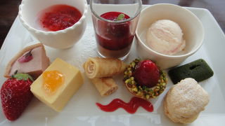 エクセル東急内のラウンジです。