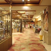 お土産売り場。混雑は朝だけ？