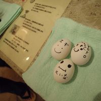 人気の温泉卵作り。夕方になると混み合います。