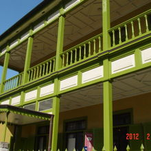 建物は新しくてきれい。