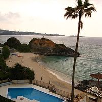 部屋から見たビーチ(曇天)