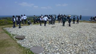 名護屋城本丸跡・・・韓国学生の修学旅行スポットになっているようです。