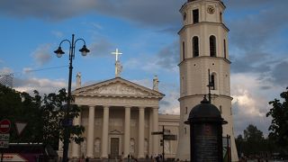 ヴィリニュス旧市街のシンボル