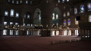 朝行くのがオススメです。