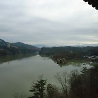 部屋から見た恵那峡