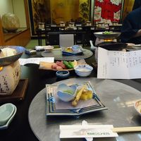 夕食、まだ全部そろっていませんが。