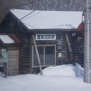 北海道を代表する美しい木造駅舎の駅です