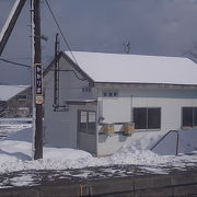 砂原支線らしい素朴なローカル駅です