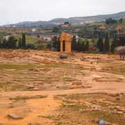 ギリシア・ローマの時代の住居跡の面影が