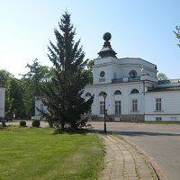 Jablonna宮殿 Dom Zjazdowは画面右端