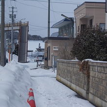 温泉に行く時に渡る跨線橋が味わい深かったりします