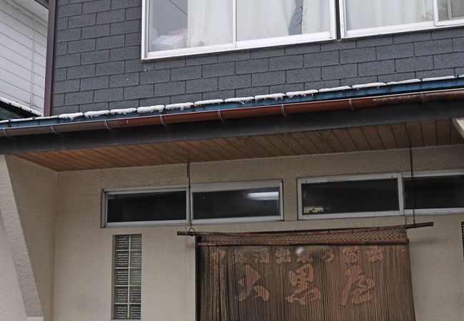 観音通りにある小さな食堂　鍋焼きであったまった