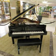 自動演奏ピアノ