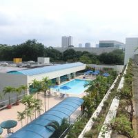 部屋のバルコニーから