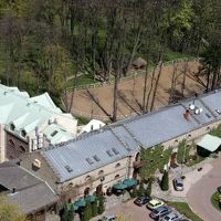 Stajnia Platera(受付)と城テルメと乗馬場