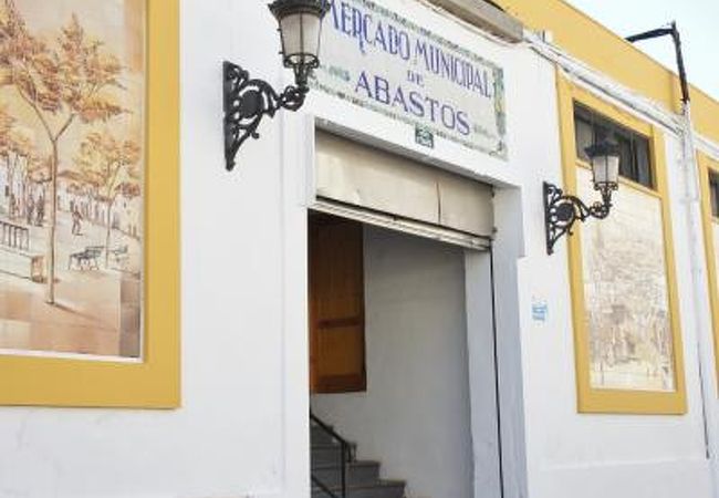 エステポナの歴史地区にあります