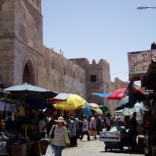 メディナの雑踏
