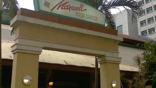 昼食を食べに行きました