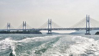 遊覧船から見る瀬戸大橋