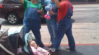 映画ファンなら一度は街をブラブラ～