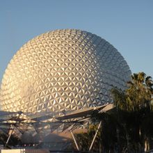 エプコットといえばこの球体