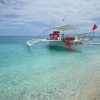 このボートでキャピタンシリオ島まで行きます。