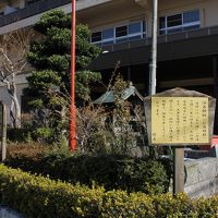 ホテルの温泉神社