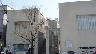 おしゃれで不思議な空間