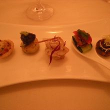 カナッペはひとつひとつが個性のある味