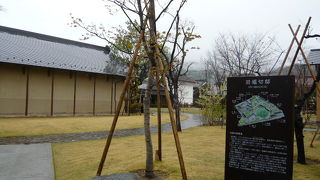 豪商の邸宅。お庭の足湯が気持ちいい。