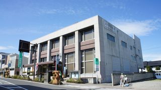 メルヘンチックで、華やかな姿