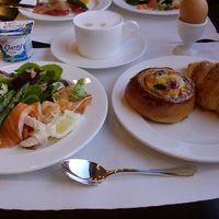 ラウンジの朝食。ザ・パークビューに行かなくても十分でした