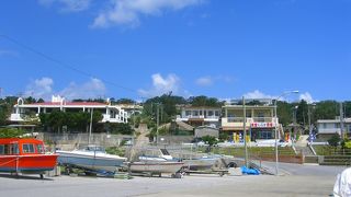 クルマで１周１５分です