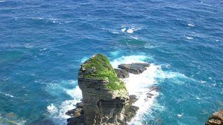 断崖絶壁の上から眺望できます