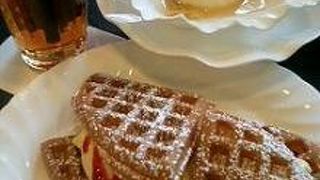 【茶房こもん】