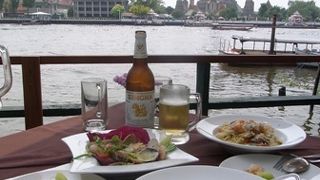 ワット・アルンが望める素敵ロケーション！