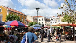 活気のある青空市場