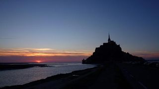 夕焼けとモンサンミッシェル