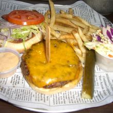 チーズバーガーはアメリカで食べると美味しい