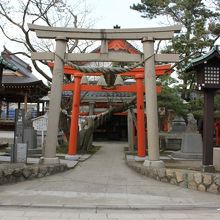 湊稲荷神社の鳥居