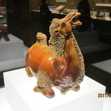 シルクロードの彩色らくだ