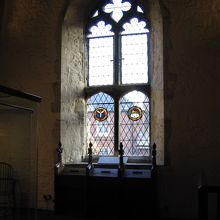 内部のステンドグラス