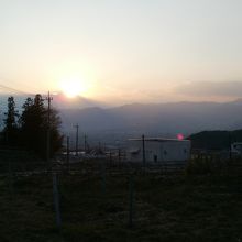 夕焼けです。まわりはぶどう畑です。